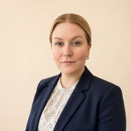 Sarah Dumansky, Head of Customer Relations at Pinnacle Insurance Advisors